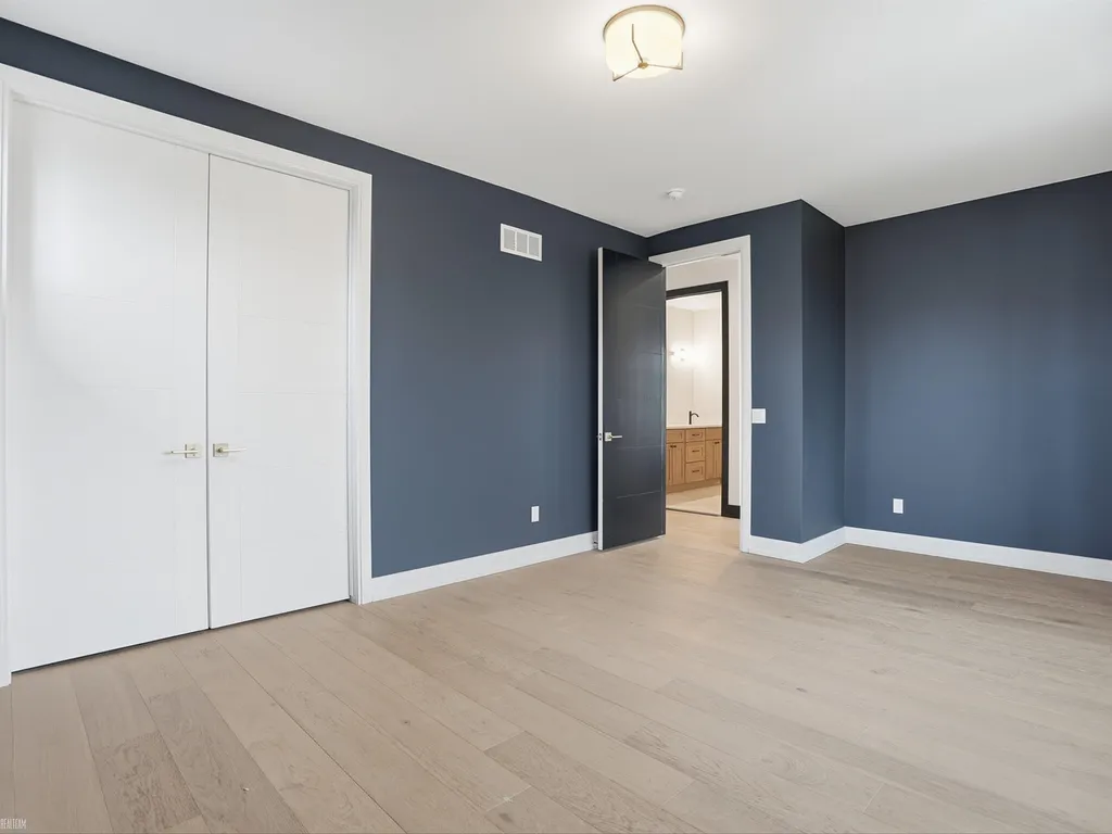 41215 Belvidere Street Harrison Charter Township MI 48045