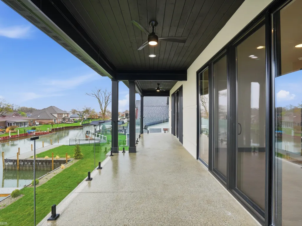 41215 Belvidere Street Harrison Charter Township MI 48045