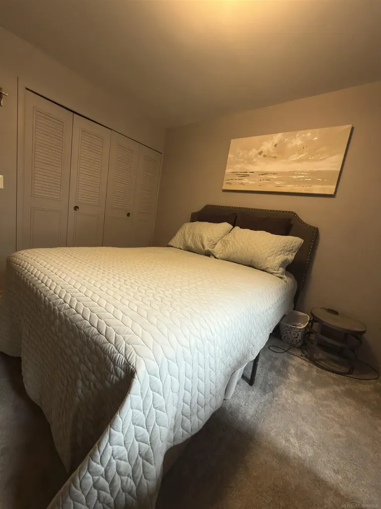 8211 Denwood #4 Drive Sterling Heights City MI 48312