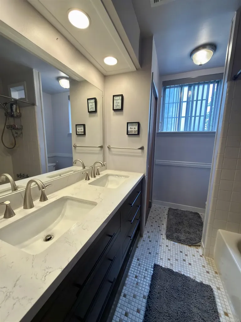 8211 Denwood #4 Drive Sterling Heights City MI 48312