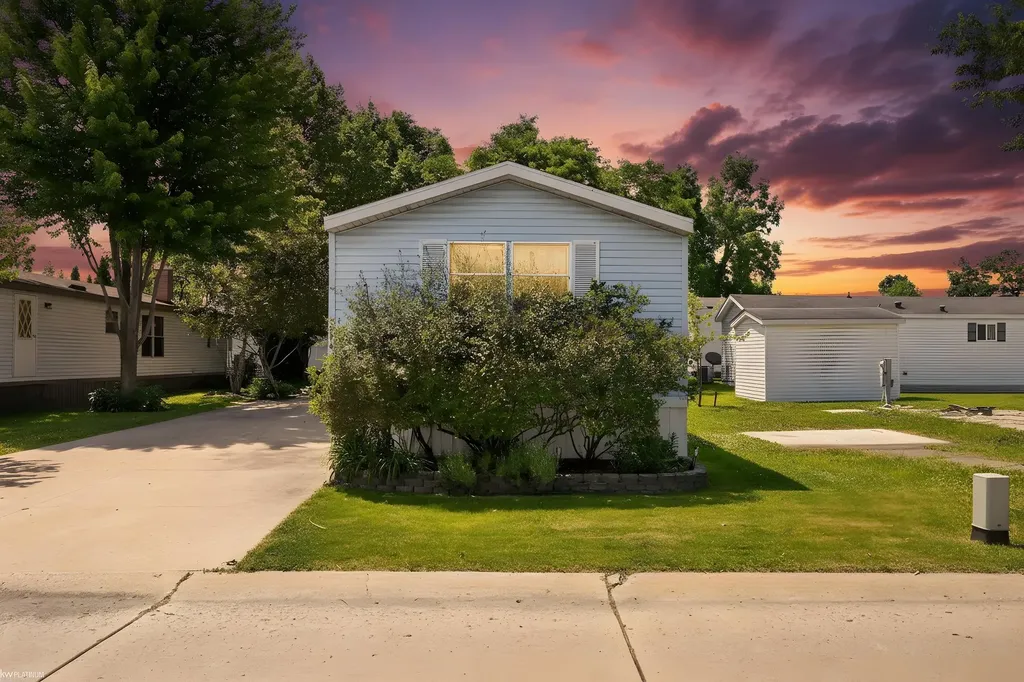 14278 Bronte Drive Shelby Charter Township MI 48315