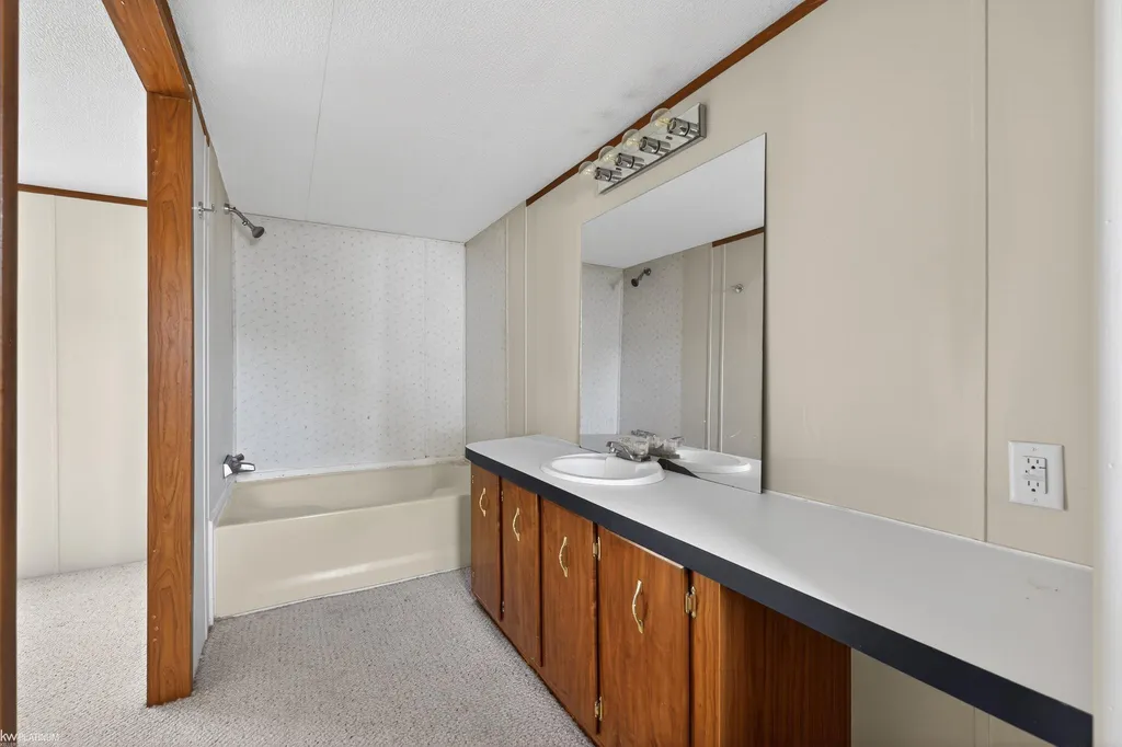 14278 Bronte Drive Shelby Charter Township MI 48315