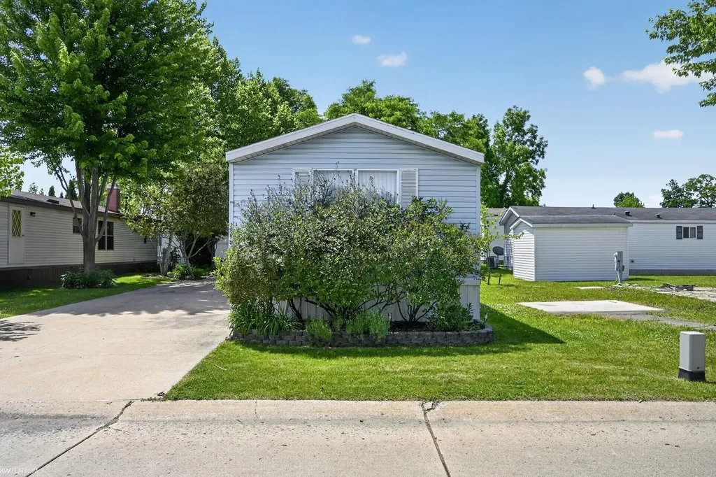 14278 Bronte Drive Shelby Charter Township MI 48315