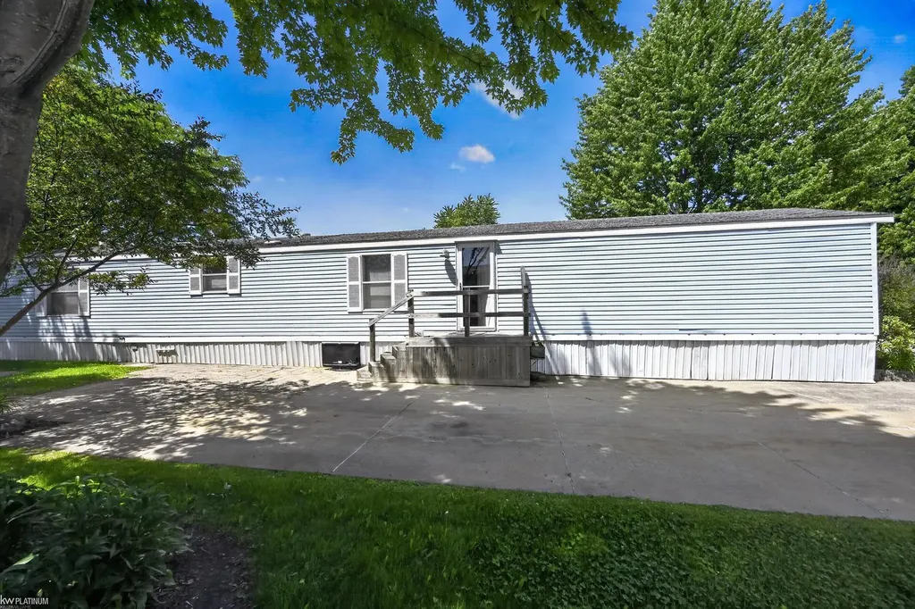 14278 Bronte Drive Shelby Charter Township MI 48315