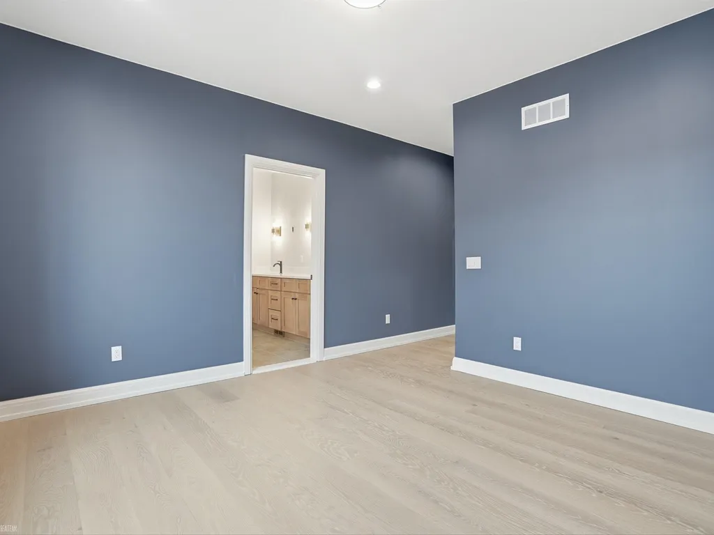 41225 Belvidere Street Harrison Charter Township MI 48045