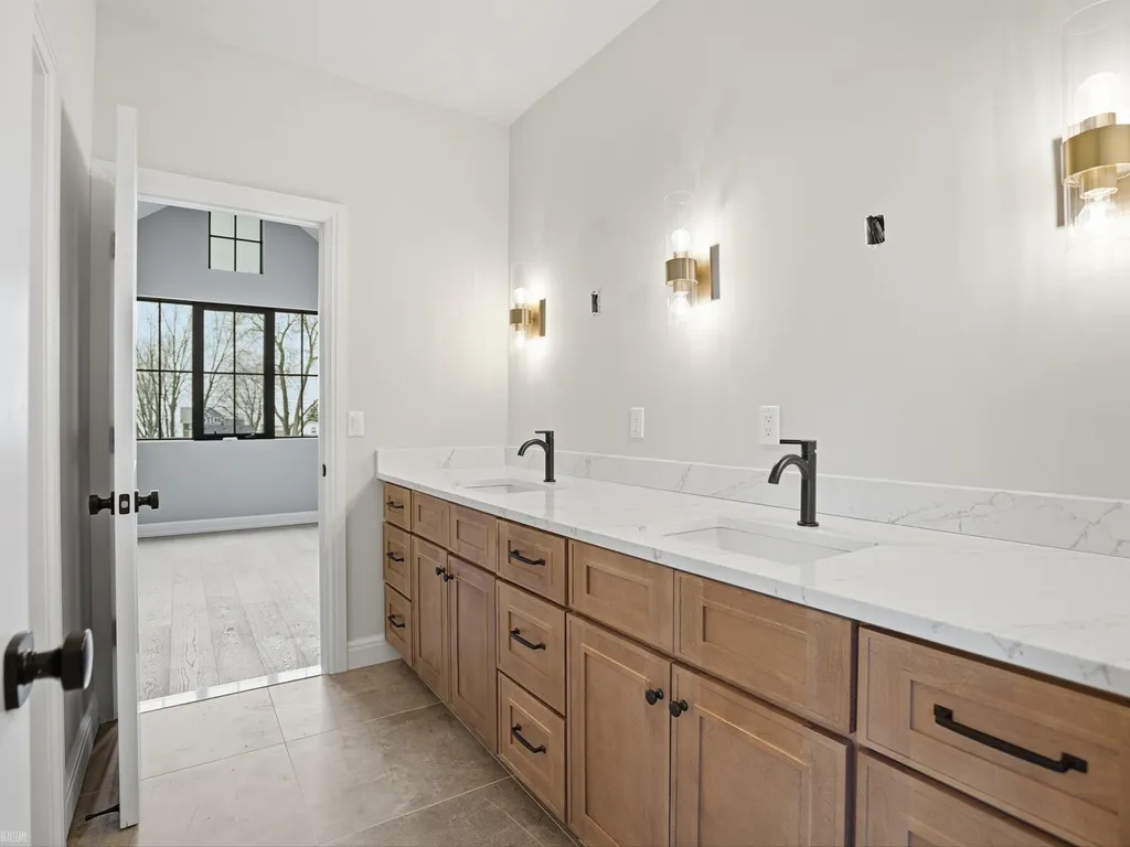 41225 Belvidere Street Harrison Charter Township MI 48045
