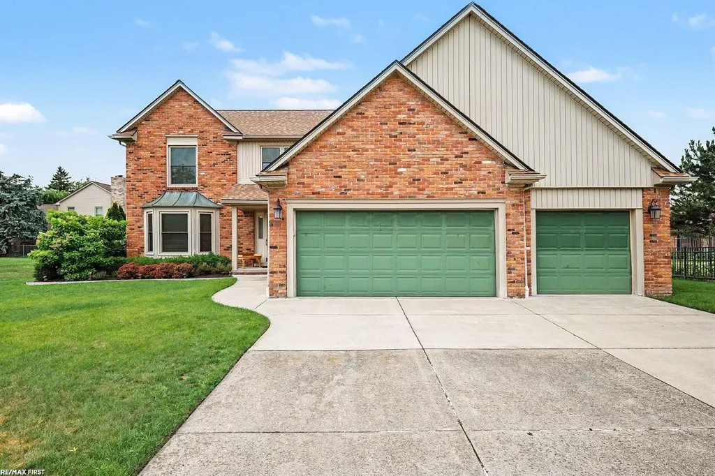 48103 Greenbriar Drive Macomb Township MI 48044