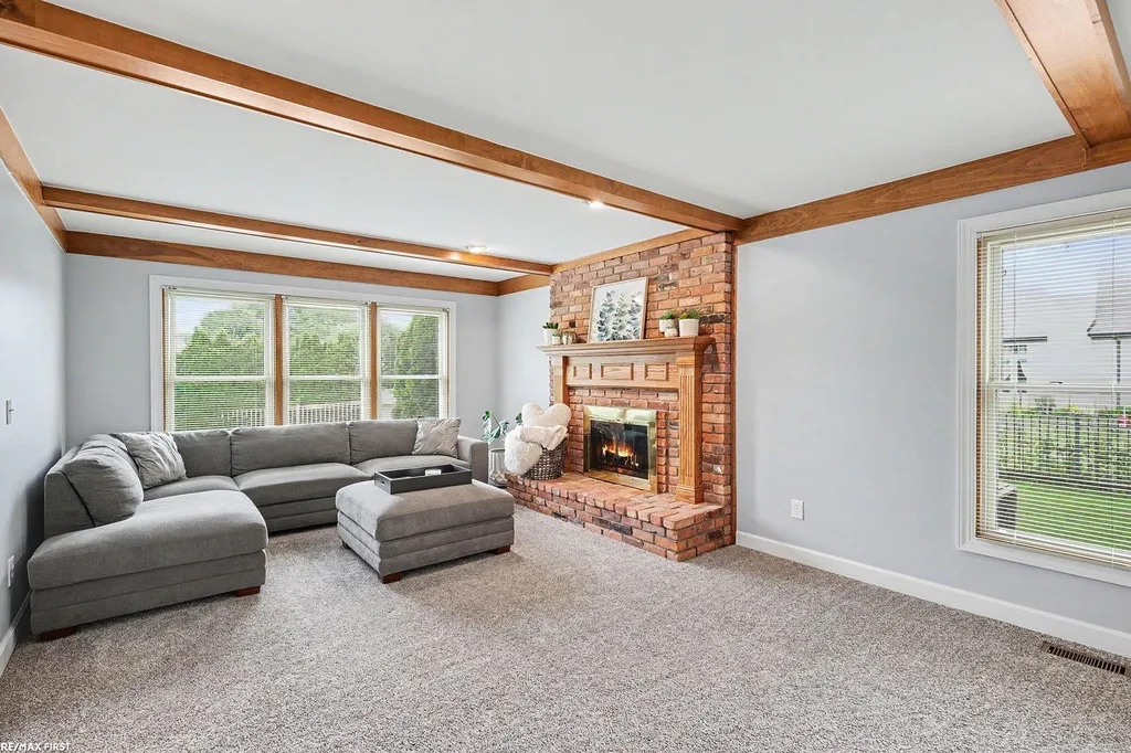 48103 Greenbriar Drive Macomb Township MI 48044