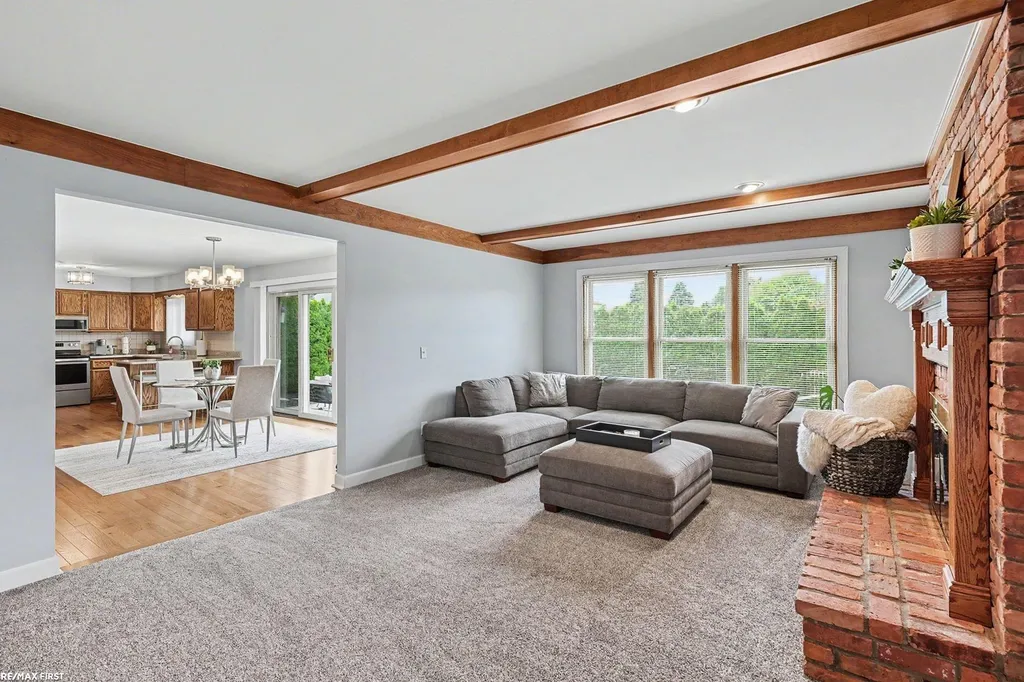 48103 Greenbriar Drive Macomb Township MI 48044