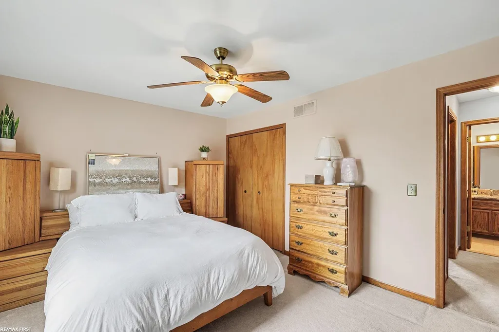 48103 Greenbriar Drive Macomb Township MI 48044