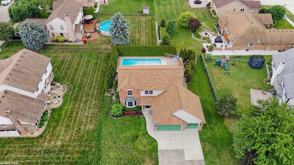 48103 Greenbriar Drive Macomb Township MI 48044