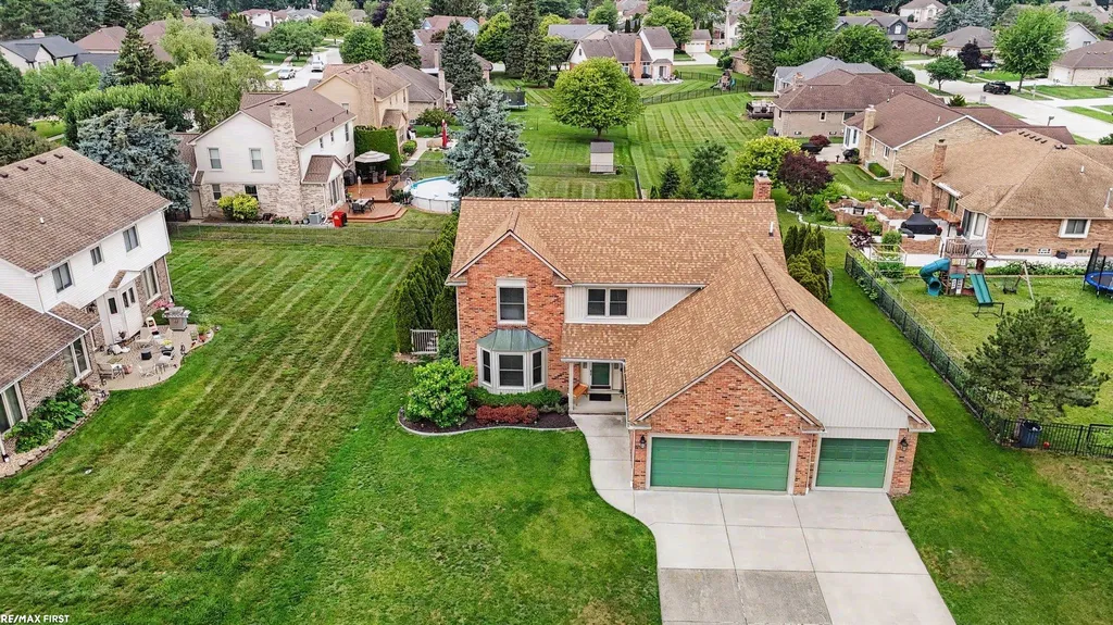 48103 Greenbriar Drive Macomb Township MI 48044