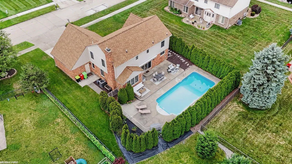 48103 Greenbriar Drive Macomb Township MI 48044
