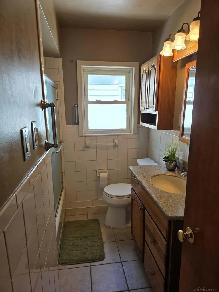 1412 Champaign Road Lincoln Park City MI 48146