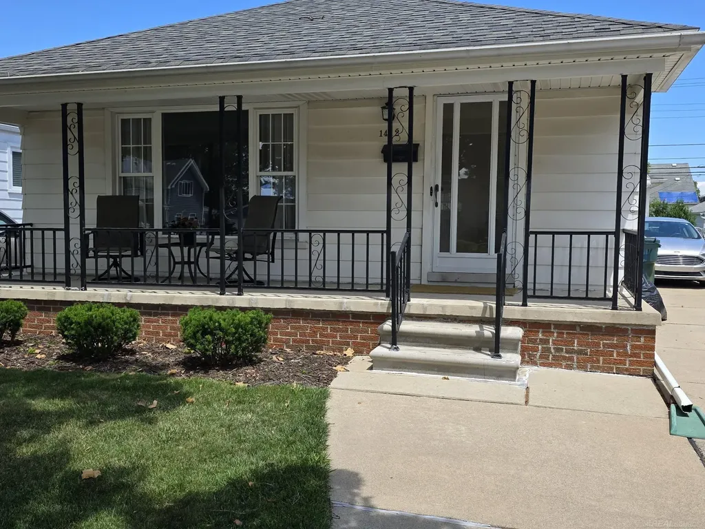 1412 Champaign Road Lincoln Park City MI 48146