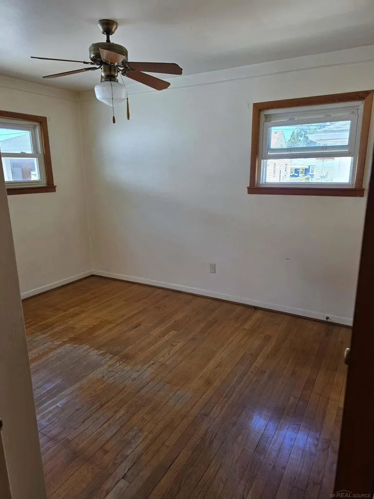 1412 Champaign Road Lincoln Park City MI 48146