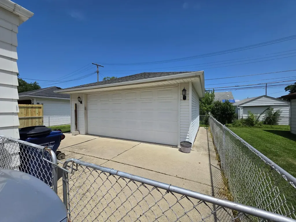1412 Champaign Road Lincoln Park City MI 48146
