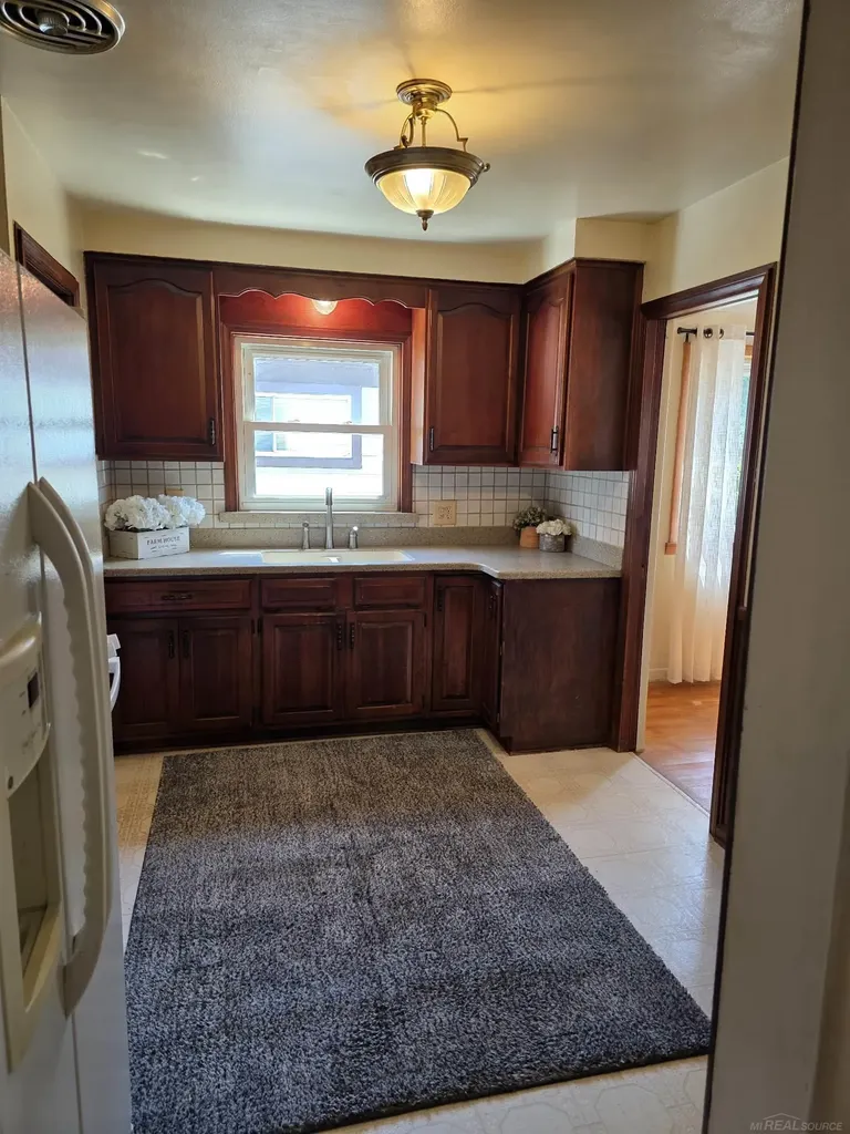 1412 Champaign Road Lincoln Park City MI 48146