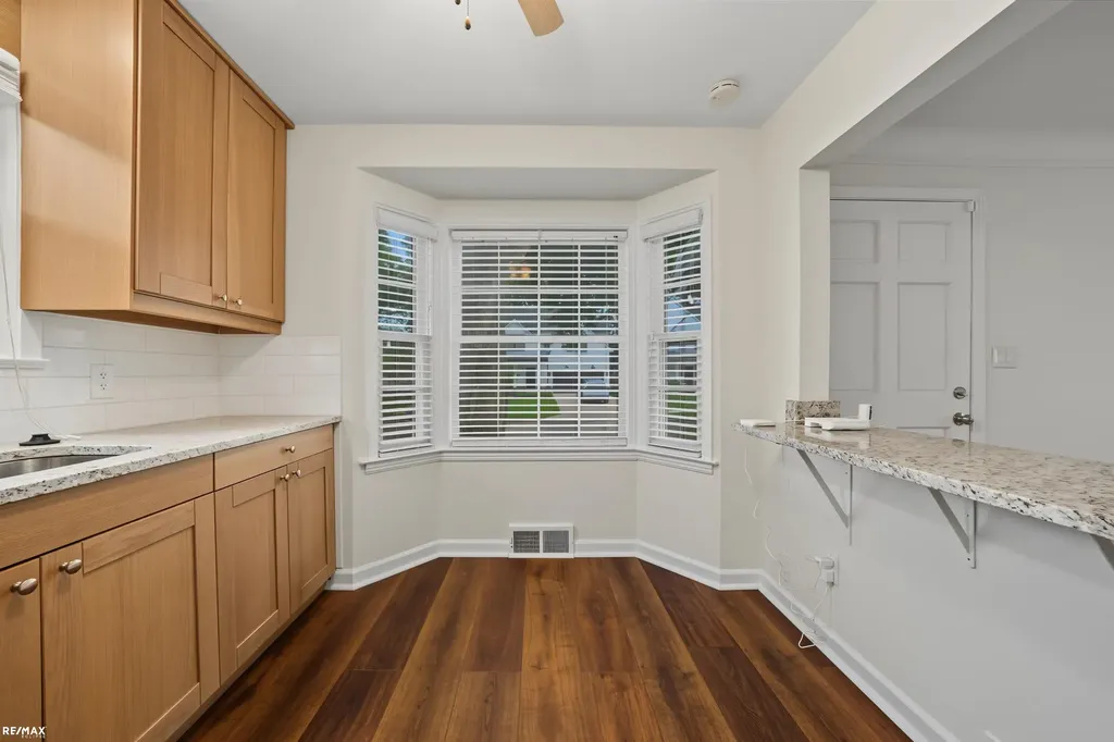 127 E La Salle Avenue Royal Oak City MI 48073