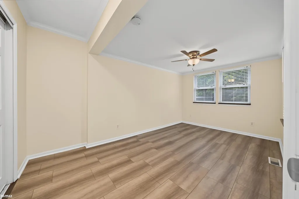127 E La Salle Avenue Royal Oak City MI 48073