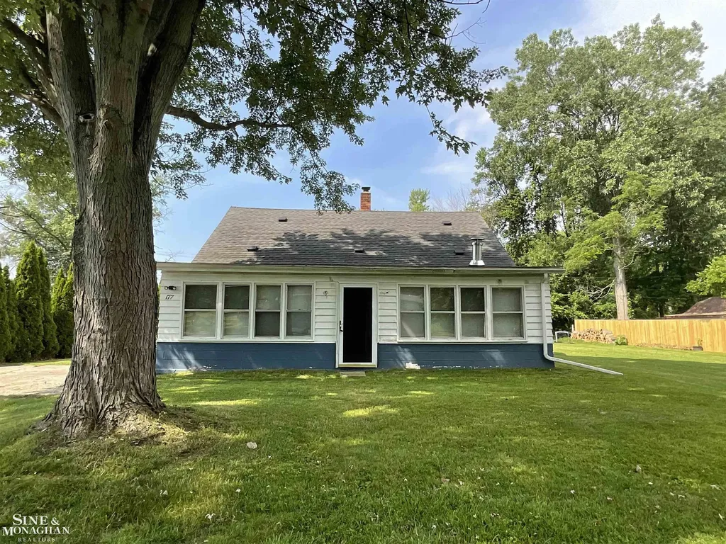 177 Williams Street Clay Township MI 48028