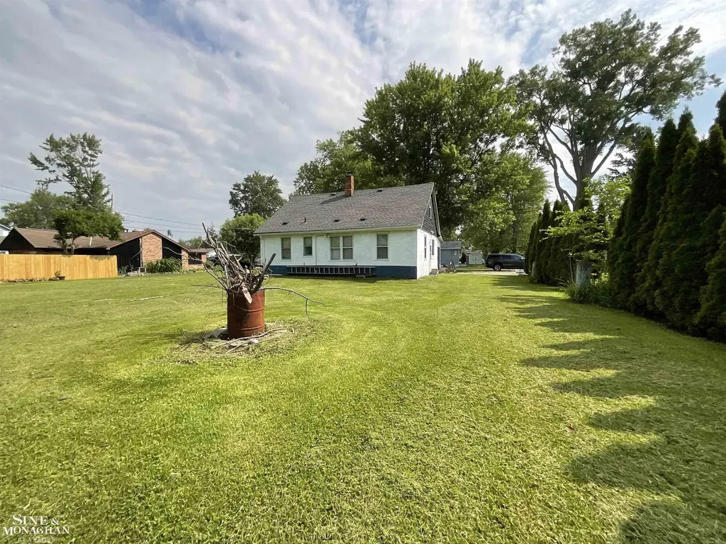 177 Williams Street Clay Township MI 48028