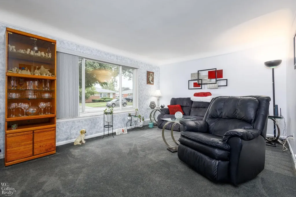 11438 Gerald Drive Warren City MI 48093