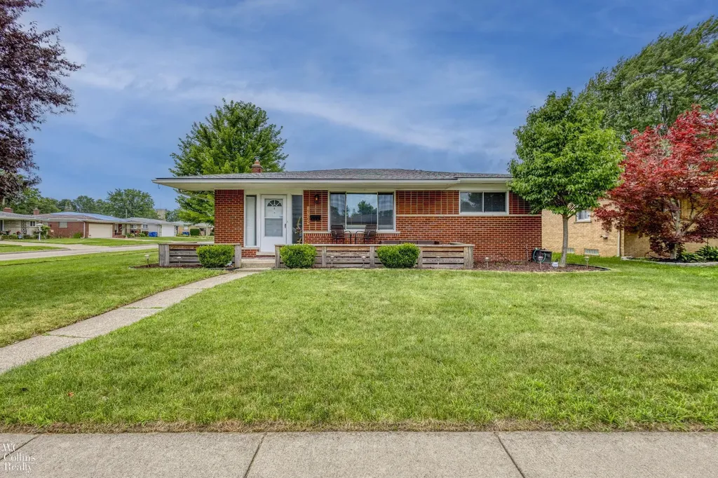 27509 Bonnie Drive Warren City MI 48093