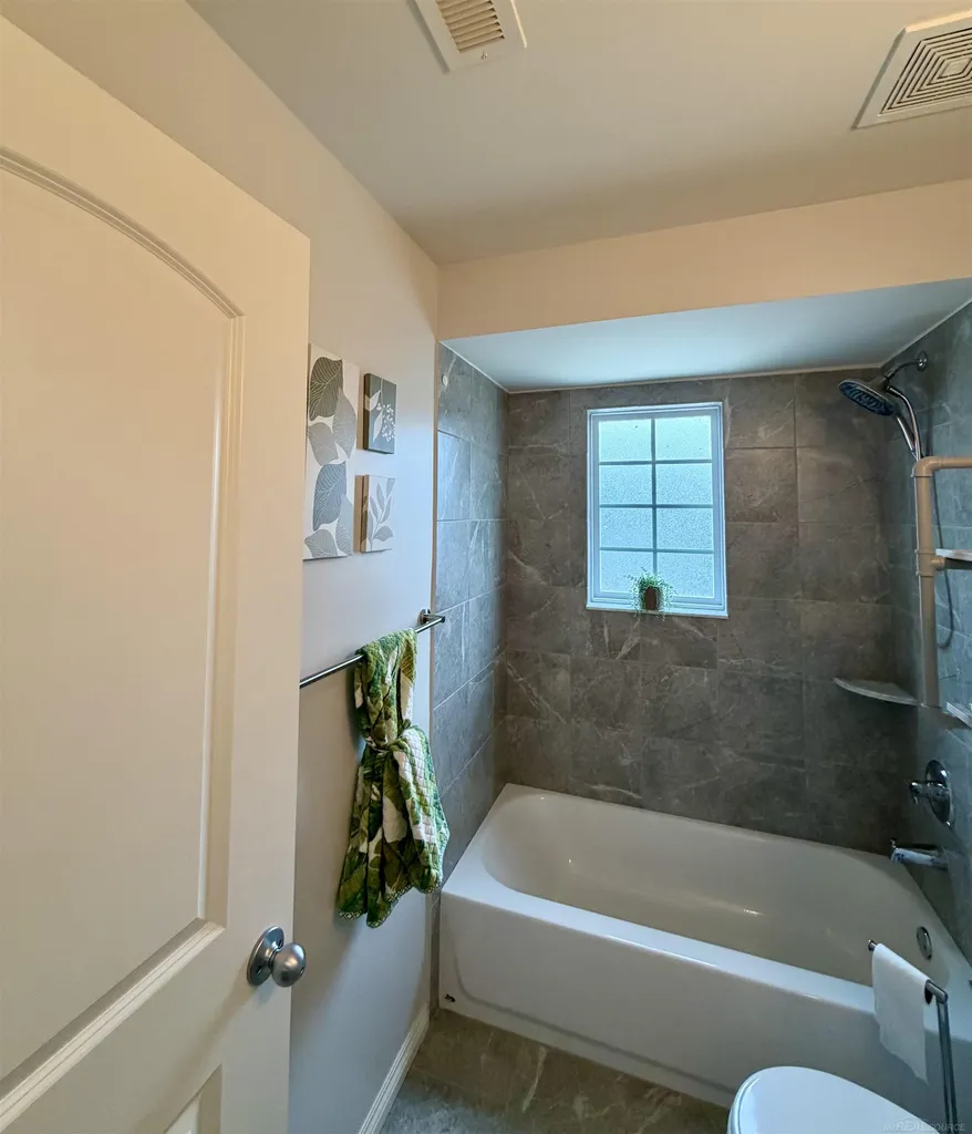 7013 Boulder Pointe Drive Washington Township MI 48094