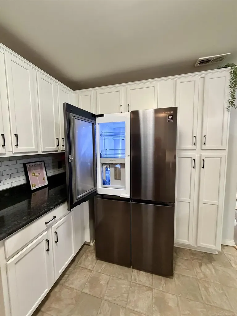 7013 Boulder Pointe Drive Washington Township MI 48094
