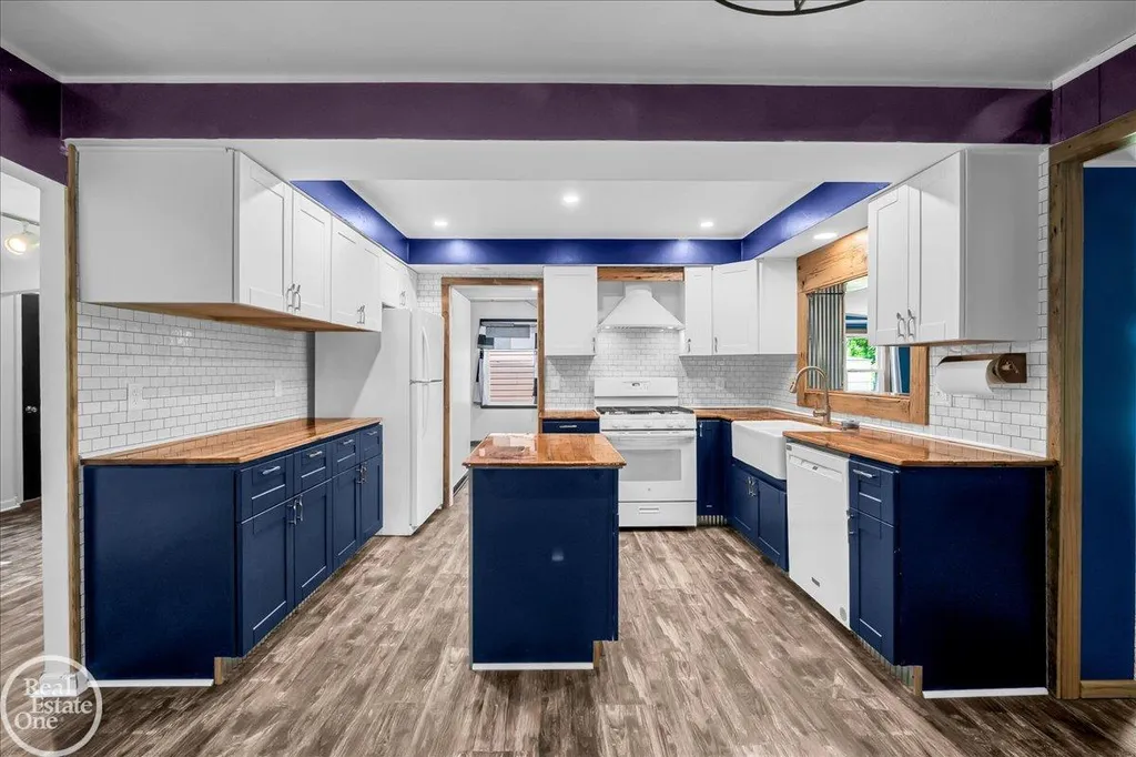 52161 Brentwood Drive Shelby Charter Township MI 48316