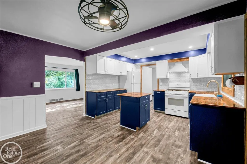52161 Brentwood Drive Shelby Charter Township MI 48316