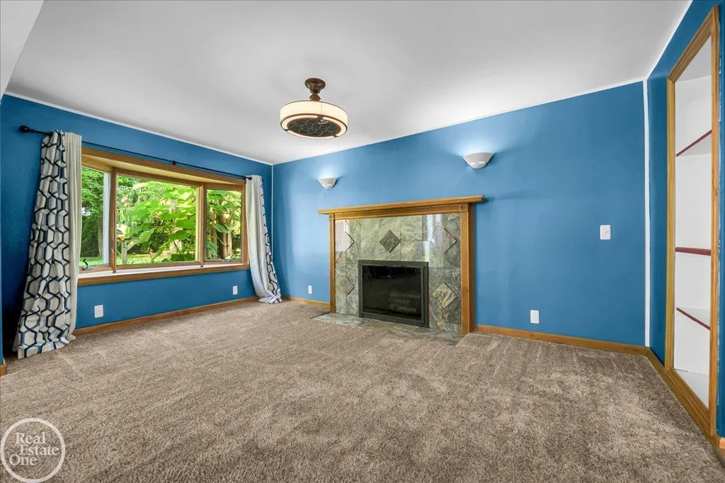 52161 Brentwood Drive Shelby Charter Township MI 48316
