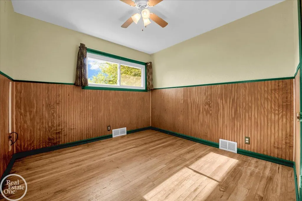 52161 Brentwood Drive Shelby Charter Township MI 48316