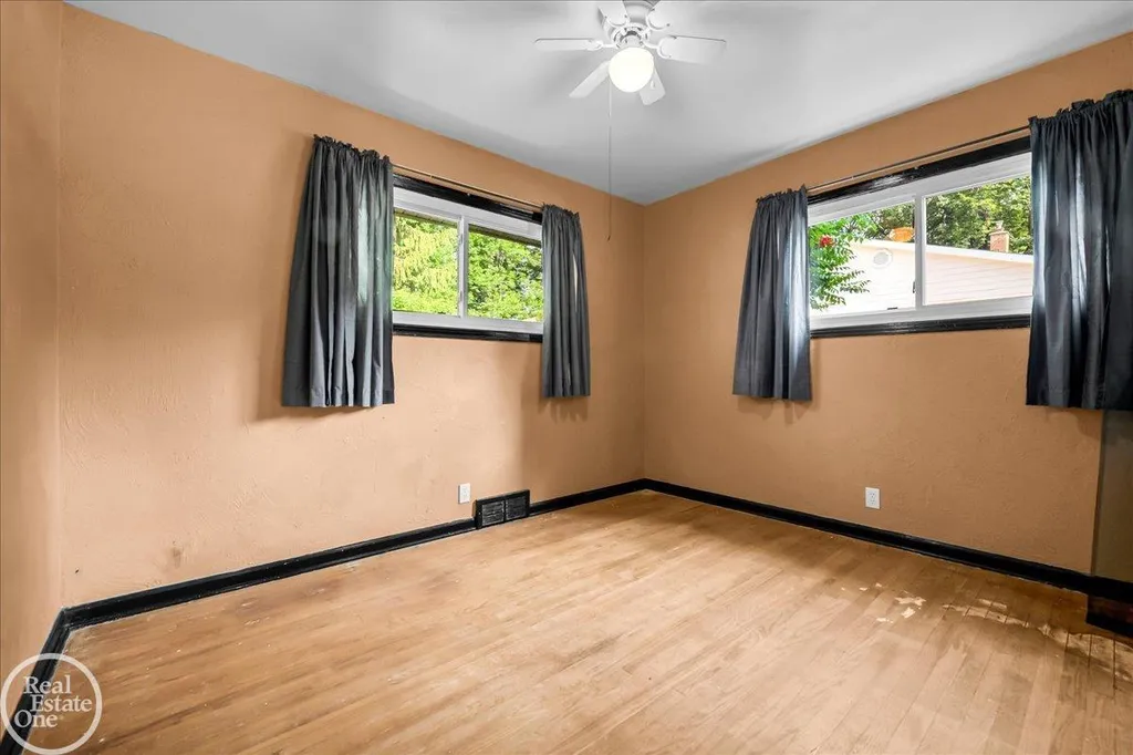 52161 Brentwood Drive Shelby Charter Township MI 48316