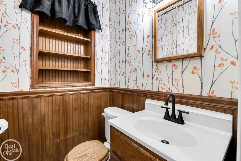 52161 Brentwood Drive Shelby Charter Township MI 48316