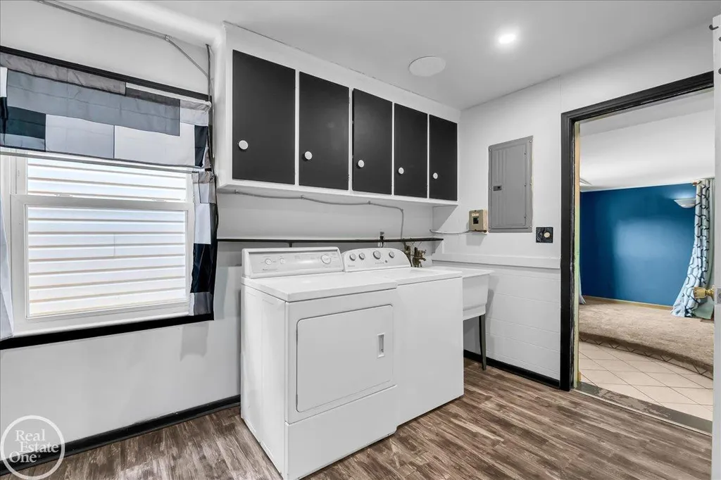52161 Brentwood Drive Shelby Charter Township MI 48316