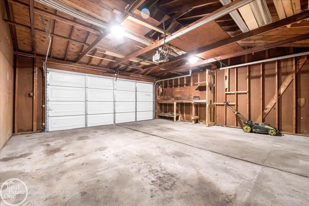 52161 Brentwood Drive Shelby Charter Township MI 48316