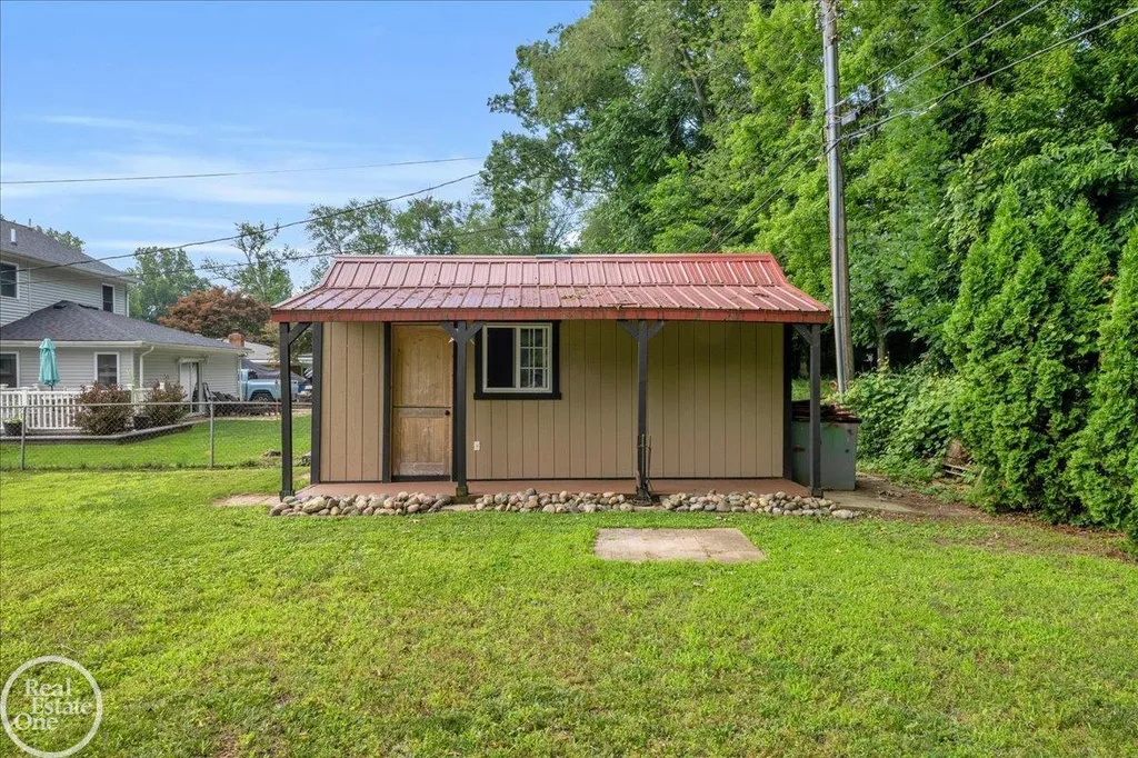 52161 Brentwood Drive Shelby Charter Township MI 48316