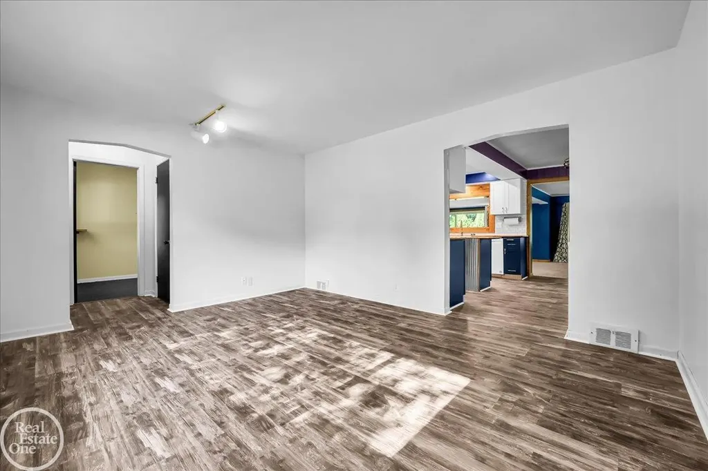 52161 Brentwood Drive Shelby Charter Township MI 48316
