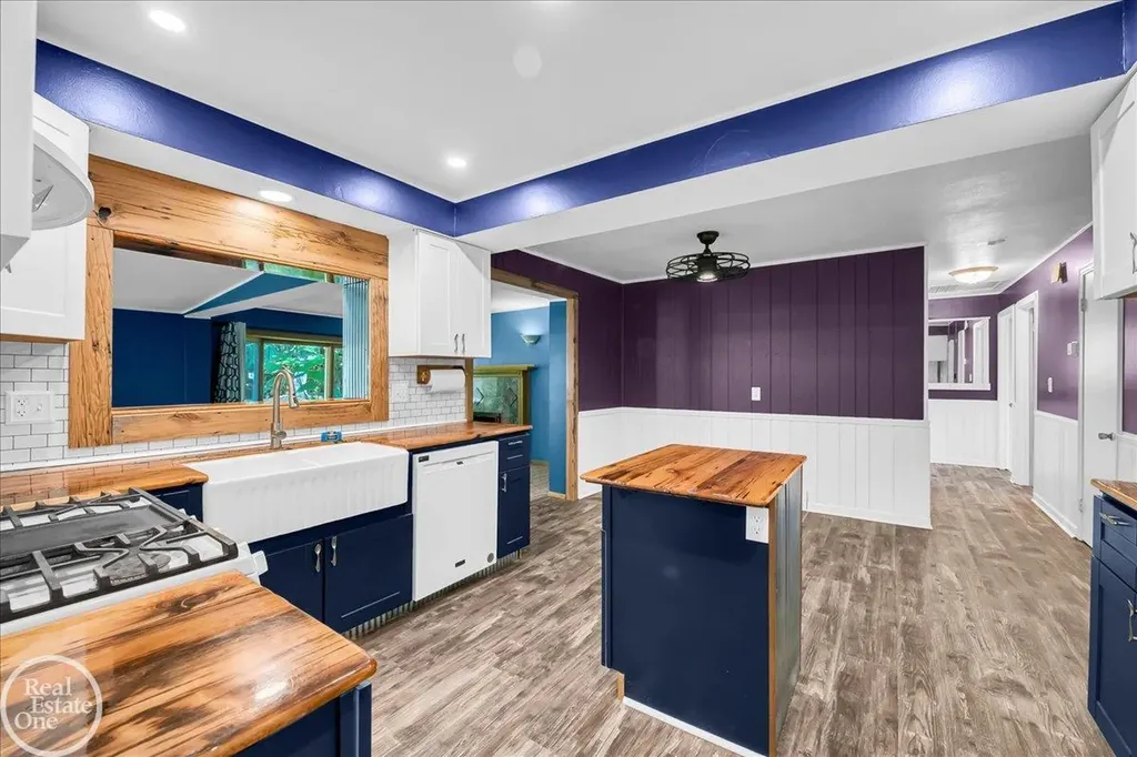 52161 Brentwood Drive Shelby Charter Township MI 48316