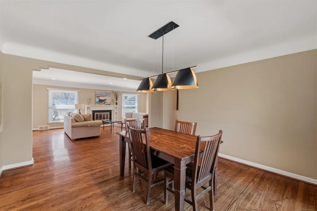 1040 N Renaud Road Grosse Pointe Woods City MI 48236