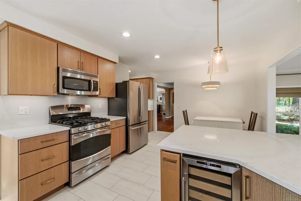 1040 N Renaud Road Grosse Pointe Woods City MI 48236