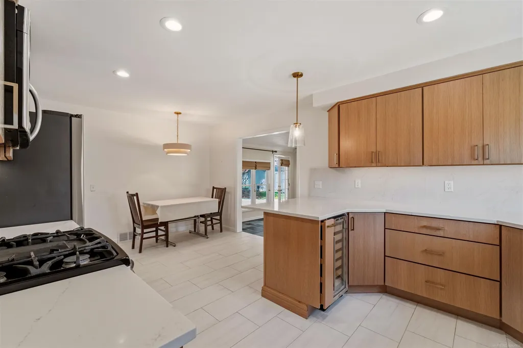 1040 N Renaud Road Grosse Pointe Woods City MI 48236