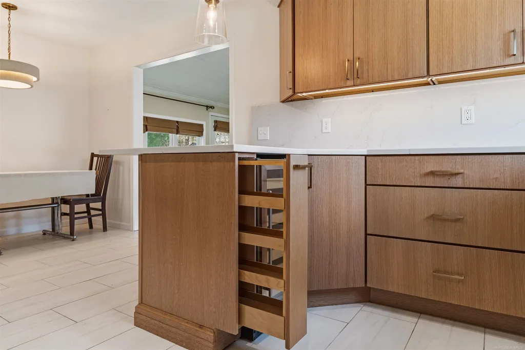 1040 N Renaud Road Grosse Pointe Woods City MI 48236