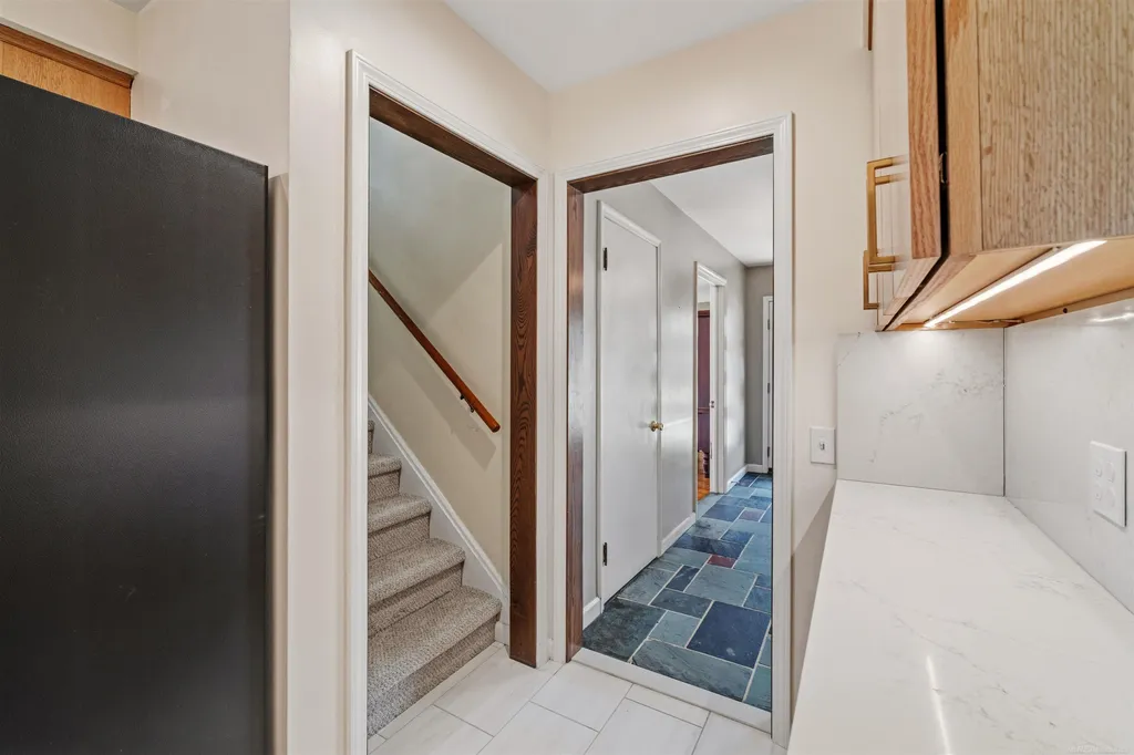 1040 N Renaud Road Grosse Pointe Woods City MI 48236