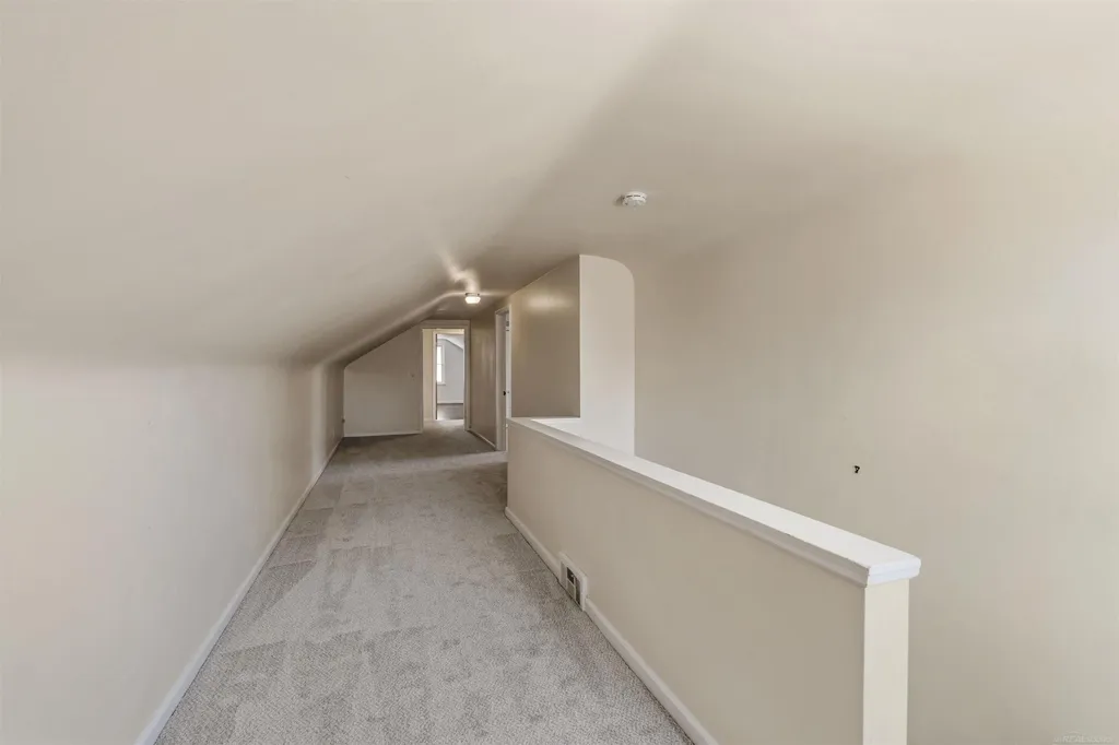1040 N Renaud Road Grosse Pointe Woods City MI 48236