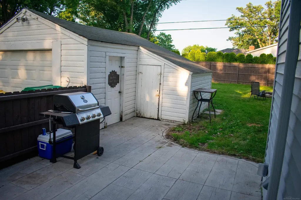 1543 Goffe Street St. Clair City MI 48079