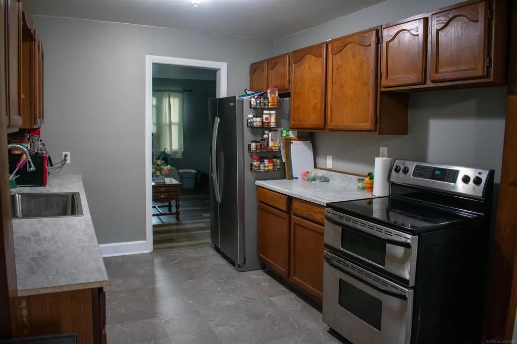 1543 Goffe Street St. Clair City MI 48079