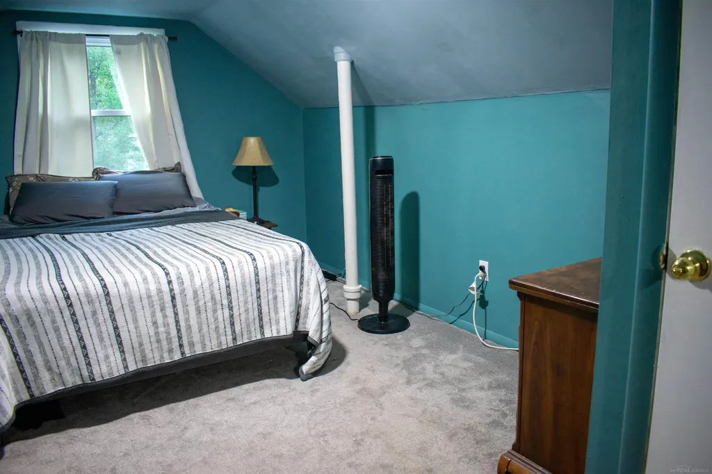 1543 Goffe Street St. Clair City MI 48079